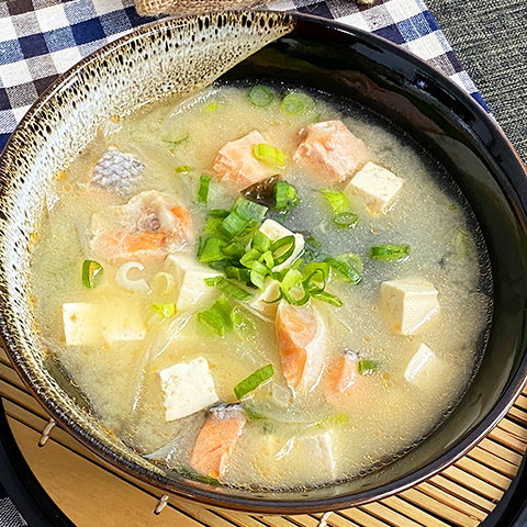 鮭魚味噌湯